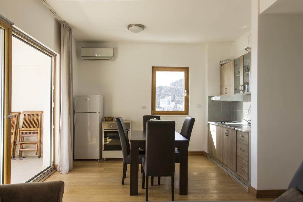 Apartment-Hotel Vila Petrovic-Becici Budva Exterior photo